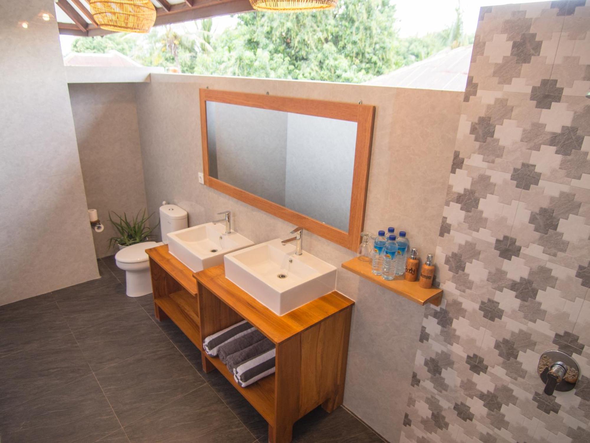 Coco Breeze Spa Hotel Gili Air Ngoại thất bức ảnh